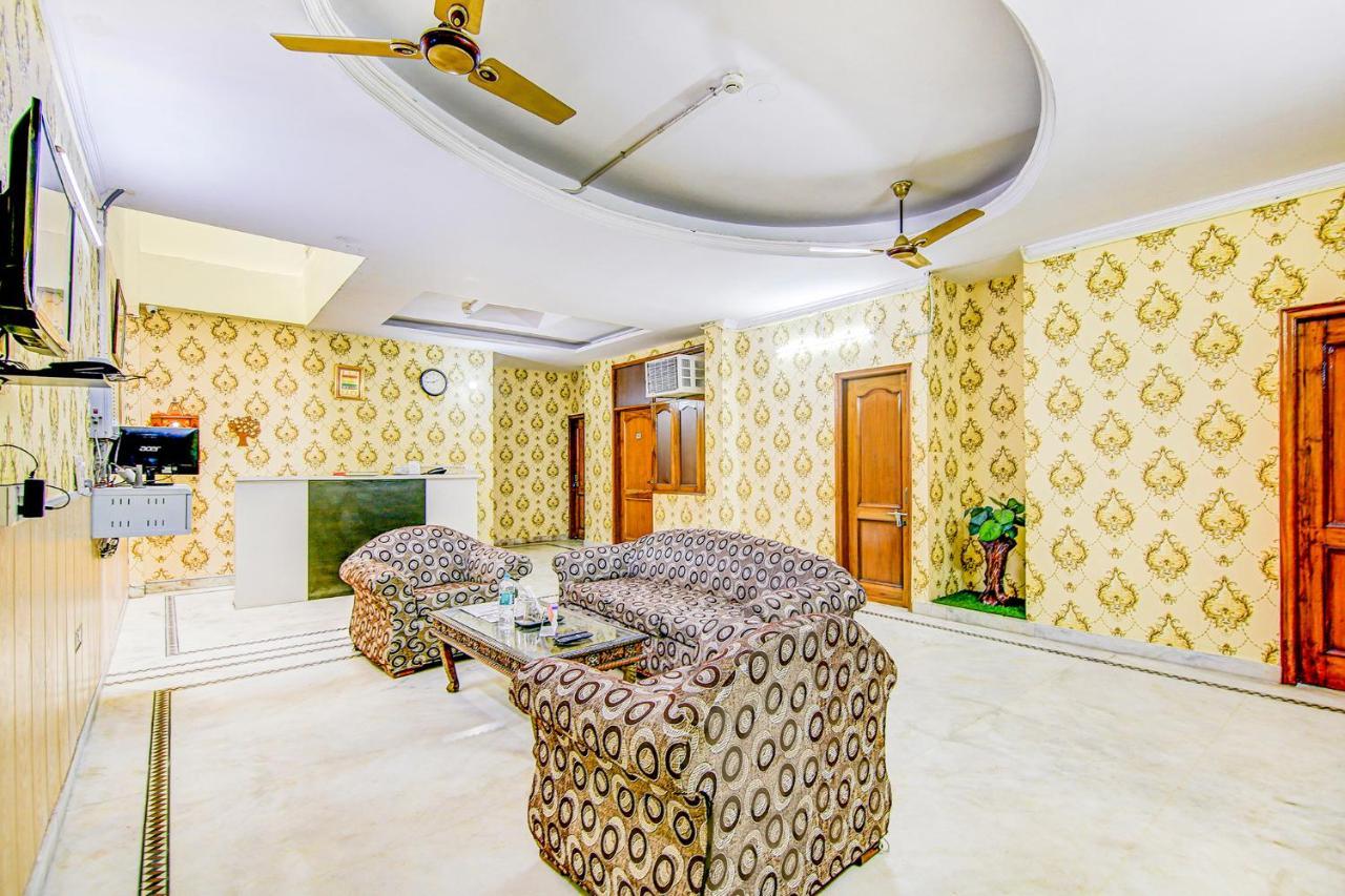 فندق Fabexpress Royal Ashray نويدا المظهر الخارجي الصورة